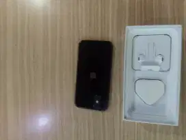 Iphone 11 64gb dalam black