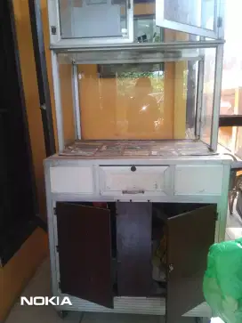 Etalase Jualan Makanan