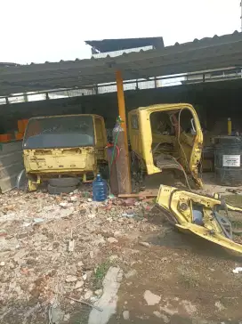 Perbaikan kabin truk