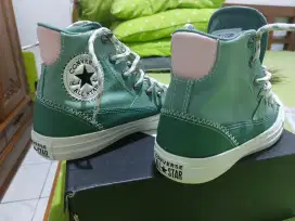 sepatu converse wanita