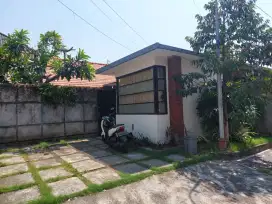 For rent villa private pool free biaya pusat kota gatsu tengah jl6mtr
