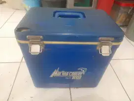 Box Marina Cooler Cooler 18s