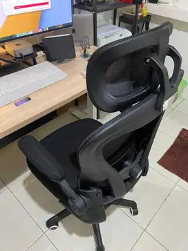 Kursi Kantor Masih Baru