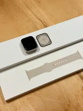 iWatch series 8 45mm Starlight