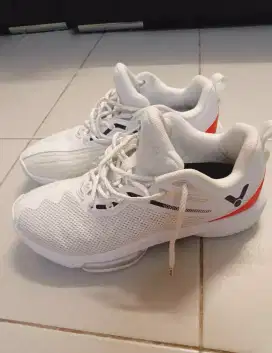 Sepatu victor bulutangkis badminton