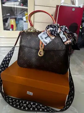 Tas Sling Bag masih baru bagus mulus