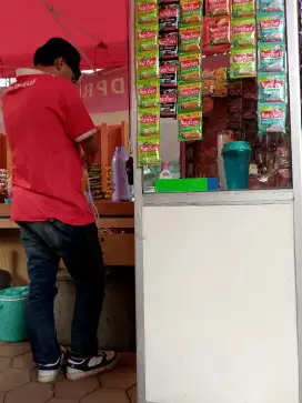 Dicari Pegawai Serabutan Jaga Stand Warkop