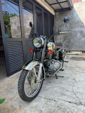 Royal Enfield Classic Chrome 500cc
(Small tank) 2016