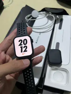 Apple watch series 7 pemakai pribadi