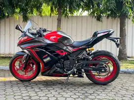 Kawasaki Ninja FI 2015 Low KM