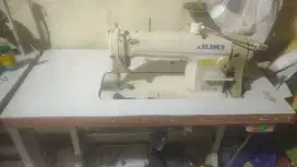 Mesin jahit juki