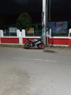 Yamaha r15 v2 2016