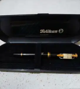 PELIKAN Souveran M600 Piston Filler Fountain Pen