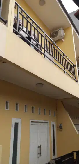 Di Sewakan Rumah 2 Lantai