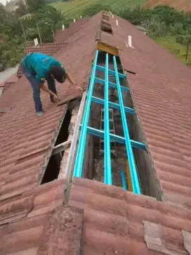 Tukang atap Bocor TUkang talang air tukang cat rumah renovasi rumah