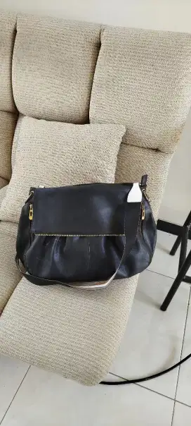 butuh dana mendesak jual cepat PL Sling bag import