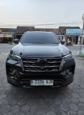 fortuner gr 2.8 diesel matic tahun 2023