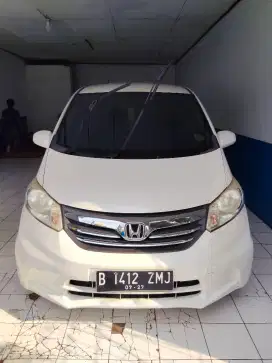 Honda Freed SD Th 2012