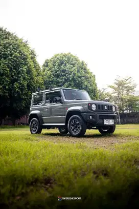 CASH JIMNY 3DOORS 2023 ODO 700 perak