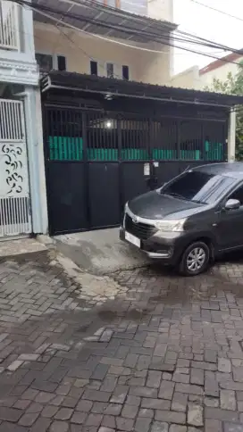 Sewa mobil dan driver