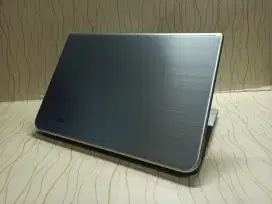 Laptop sekolah/pelajar.. Toshiba Satelite S40-A Core i3/8GB/128 GB