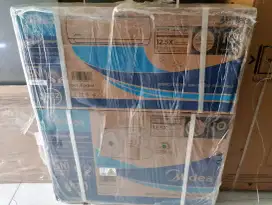 AC Midea 1/2 PK Standar
