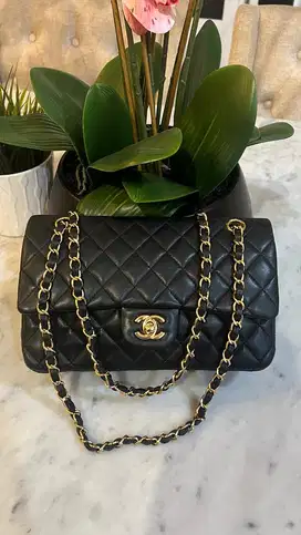 CHANEL CLASSIC BAG