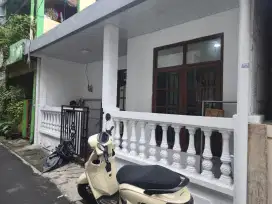 Over kontrakan Salemba, cempaka putih, jakarta pusat