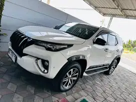 Fortuner VRZ 2019 putih vortuner mulus matic automatic metik