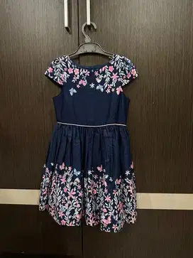 Baju pesta anak