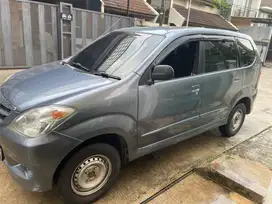 Daihatsu Xenia 2011 Bensin