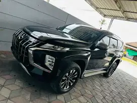 Pajero 2022 dakar hitam sanruf sunroof pazero metic