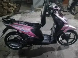 Honda beat pink