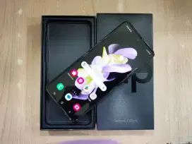 Samsung Z flip 4 5G black 8/256 sein