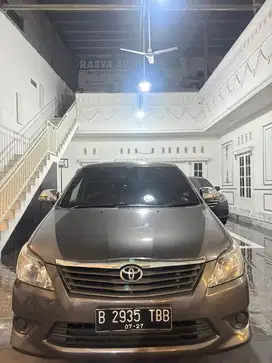 Innova E matic 2012 2.0 Istimewa Full orsinil Tangan 1 baru jual cepat