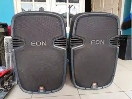 Sepasang speaker aktif JBL EON 515 kondisi normal dan original