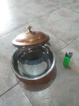 Tempat Makanan Panci Mewah