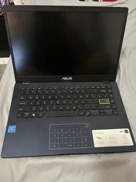 Laptop Asus E410MA