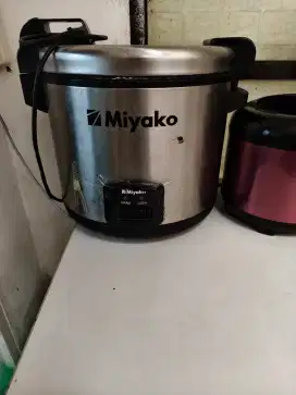 Dijual rice cooker miyako