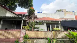 Jual Rumah Tua Terawat di Jl. Ciniru VII Kebayoran Baru