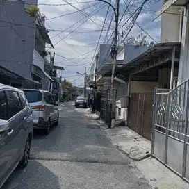 RUMAH 3 LANTAI COCOK UNTUK USAHA KOS DI KELAPA GADING