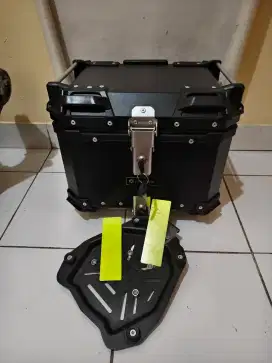 BOX MOTOR PANNIER IMPORT DEMOZE ALUMUNIUM ALOY TOP BOX 45 Liter 45L