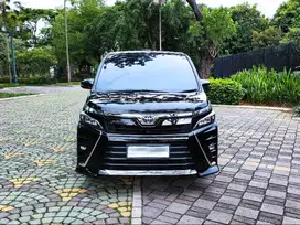 [SUPER LOW KM - 9RB] TOYOTA VOXY 2.0 AT 2018 ANTIK LIKE NEW!