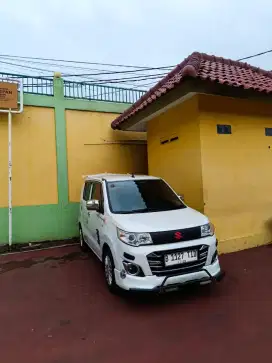 Dijual Mobil Bekas Karimun Wagon RGS