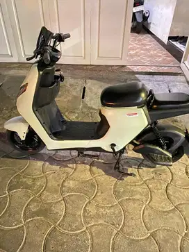 Sepeda listrik D60 merk uwinfly