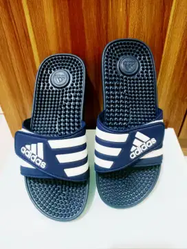 sandal pijit adidas original size ,40,41,42 harga 450 ps cilebut bogor