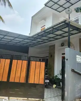 Rumah 3 kamar tidur 5 kamar mandi