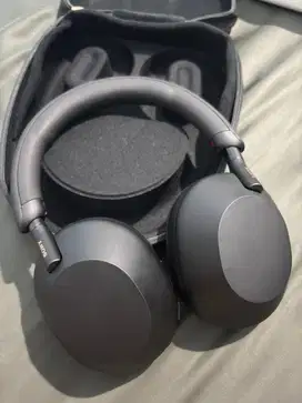 Sony WH 1000 XM5 Preloved