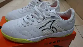 Sepatu futsal ortus jogosala