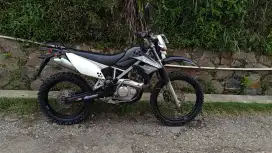 Kawasaki klx 150 s standar